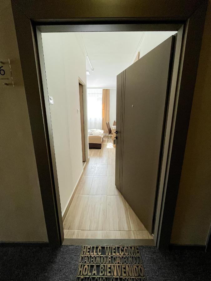 Oereg-To Hotel Es Rendezvenyter تاتا المظهر الخارجي الصورة